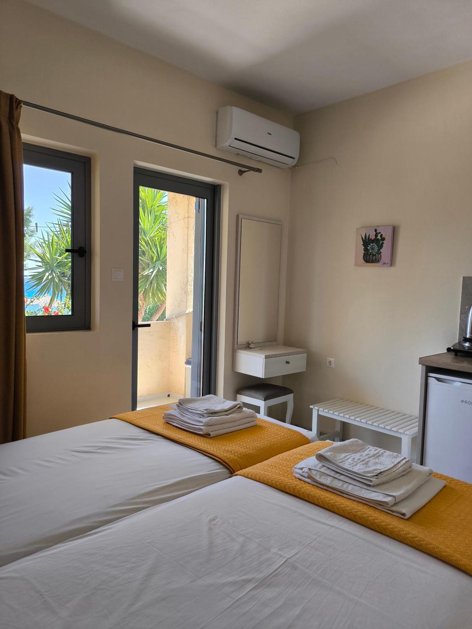 Alexia Rooms Παλαιοχώρα Δωμάτιο φωτογραφία